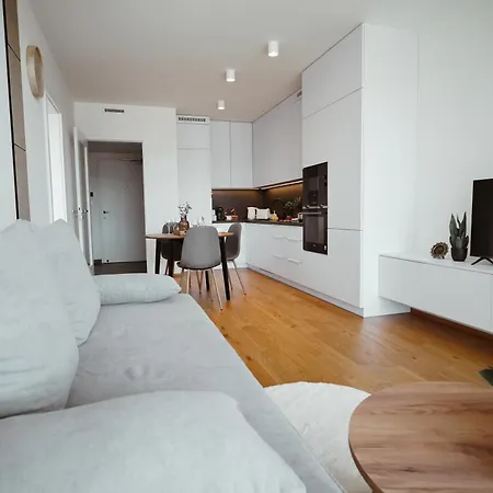 Elegant Smichov With Balcony Appartamento *