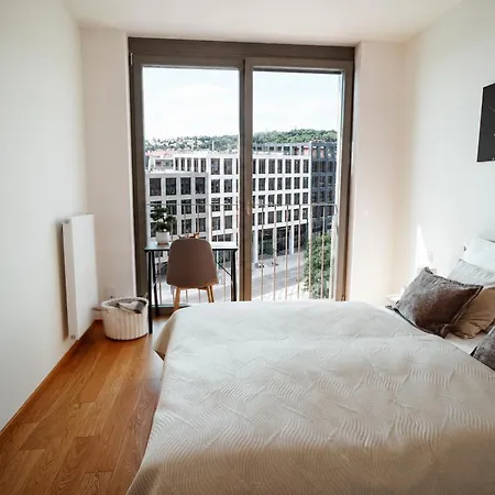 Elegant Smichov With Balcony Appartamento Praga