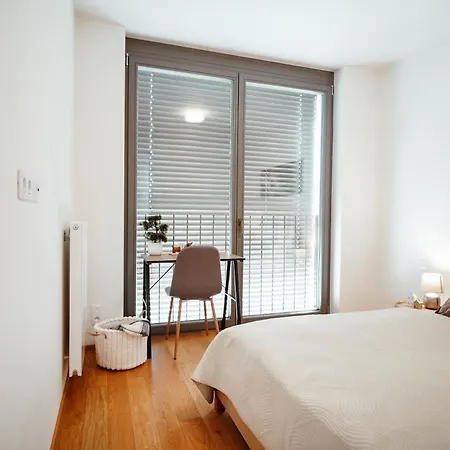 Appartamento Elegant Smichov With Balcony